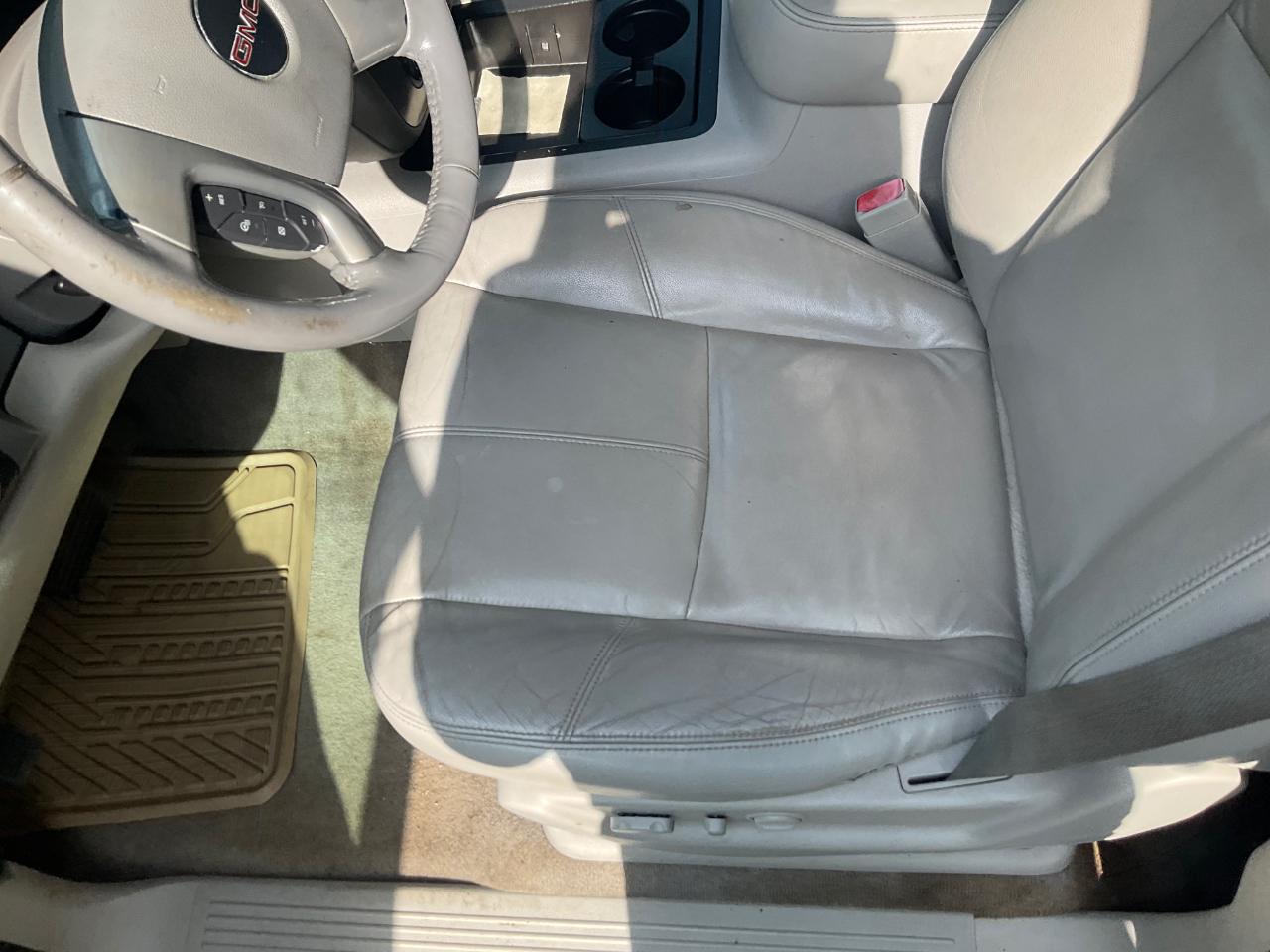 GMC Yukon XL 4WD 4dr 1500 SLT 2012