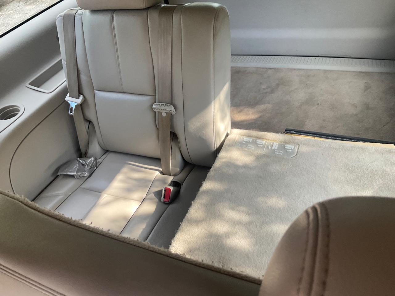 GMC Yukon XL 4WD 4dr 1500 SLT 2012