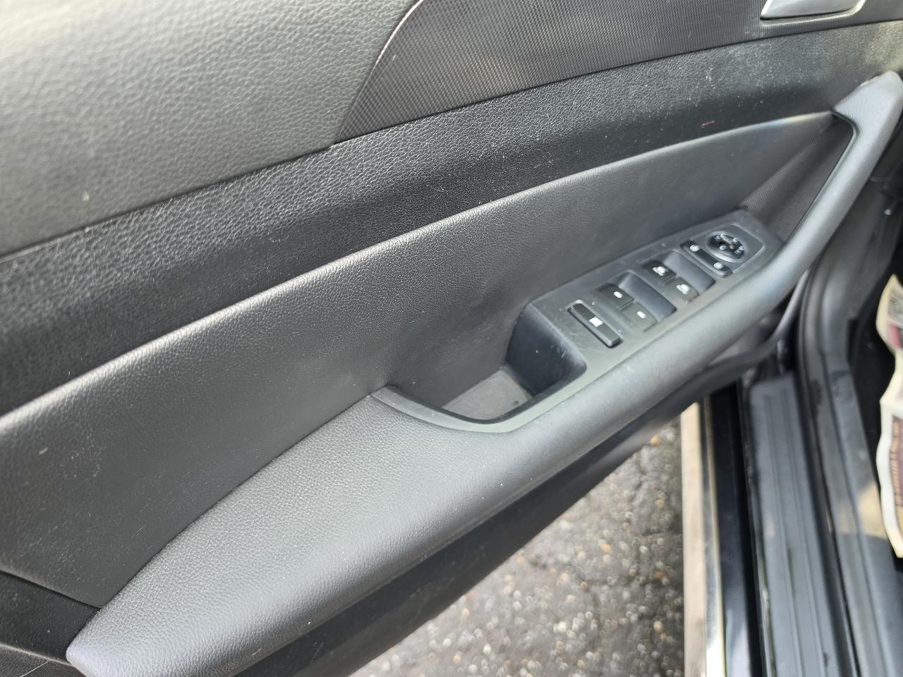 Hyundai Sonata 4dr Sdn 2.4L Sport PZEV 2016