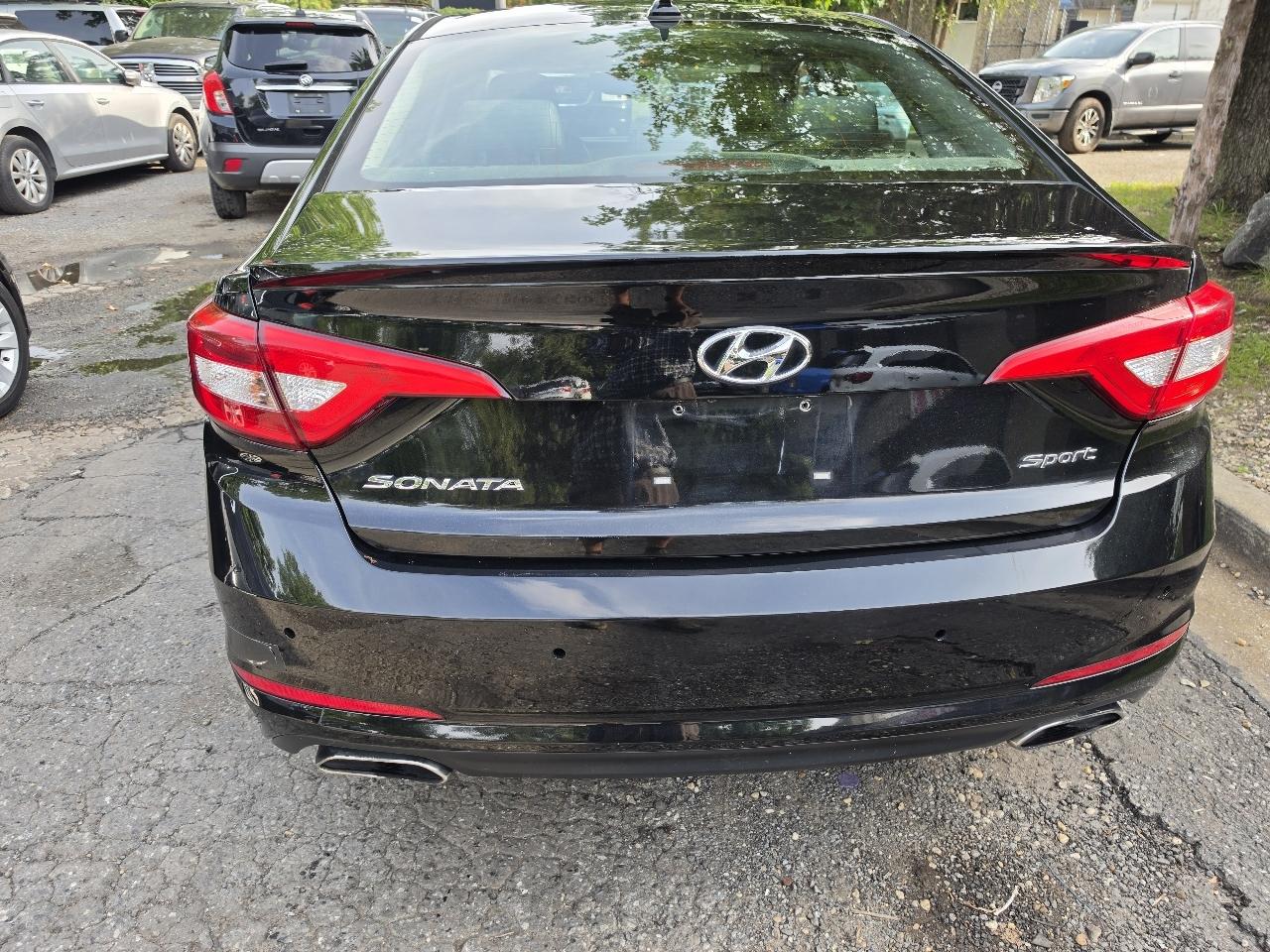 Hyundai Sonata 4dr Sdn 2.4L Sport PZEV 2016