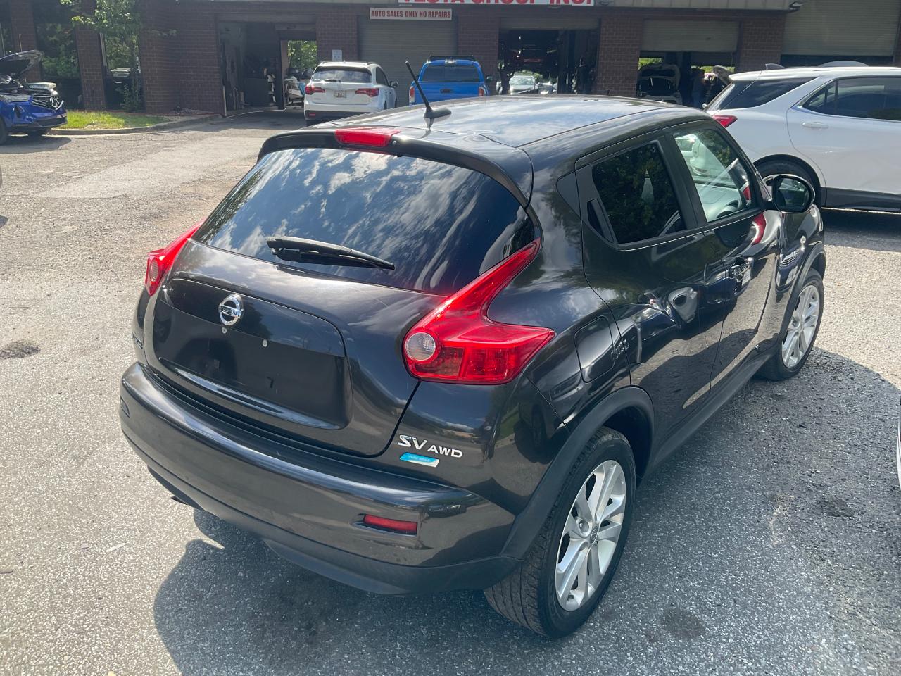 Nissan Juke 5dr Wgn CVT SV AWD 2013