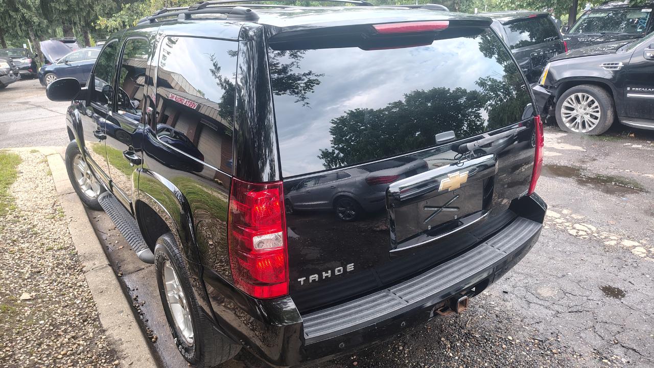 Chevrolet Tahoe 4WD 4dr 1500 LT 2011