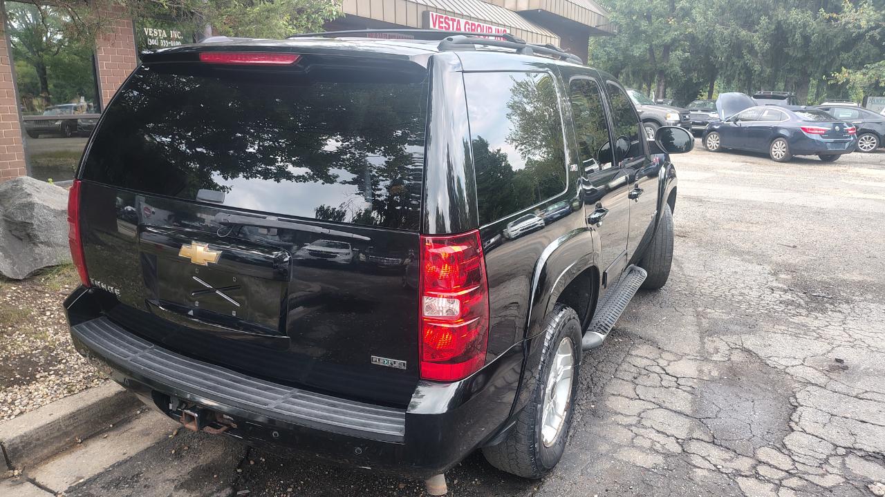 Chevrolet Tahoe 4WD 4dr 1500 LT 2011