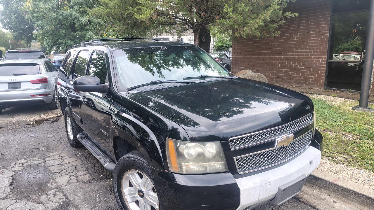 Chevrolet Tahoe 4WD 4dr 1500 LT 2011