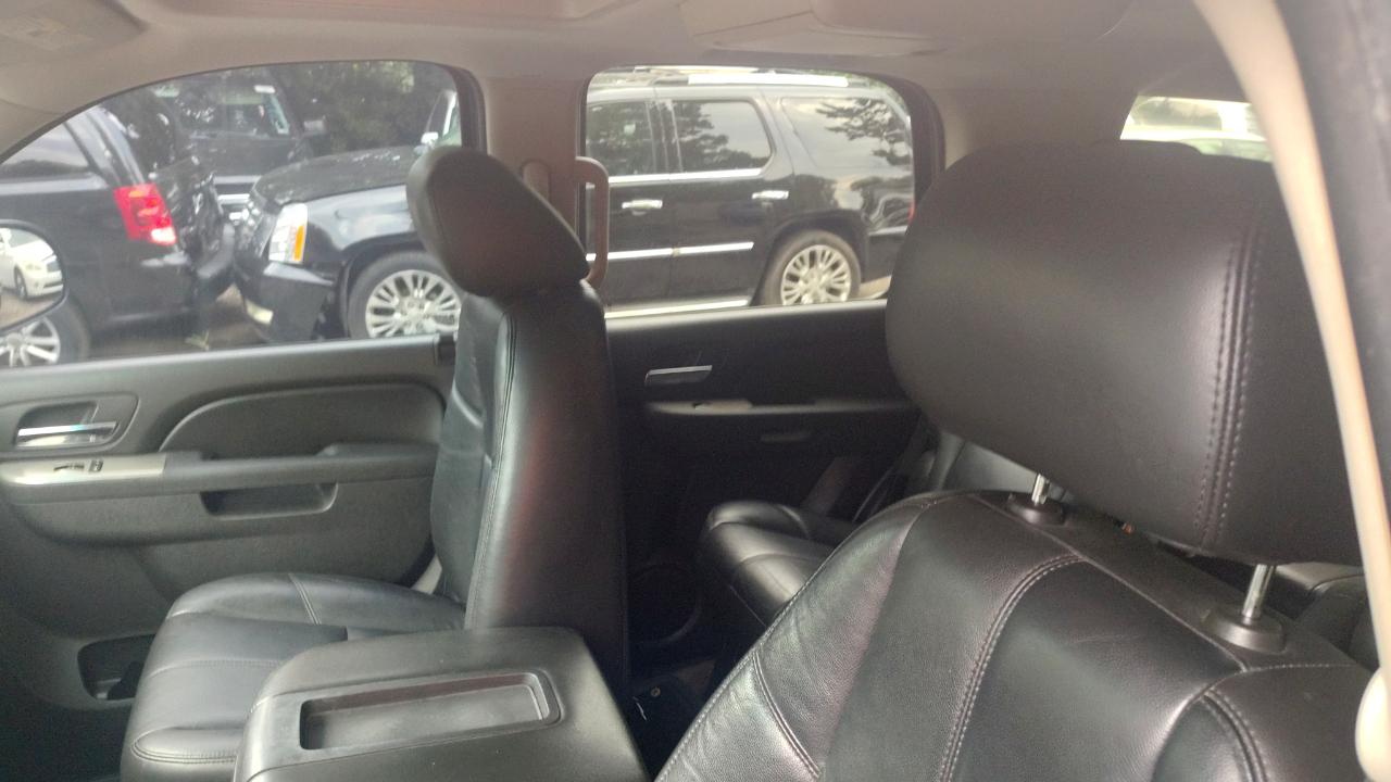 Chevrolet Tahoe 4WD 4dr 1500 LT 2011