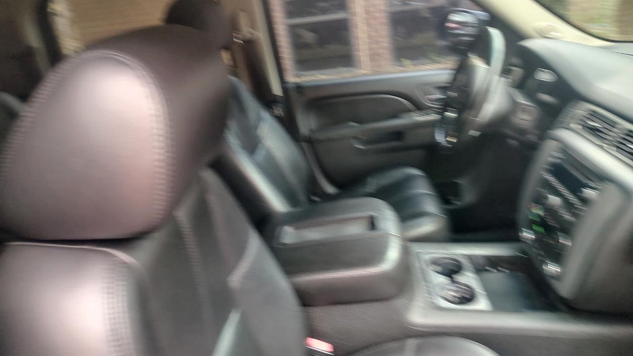 Chevrolet Tahoe 4WD 4dr 1500 LT 2011