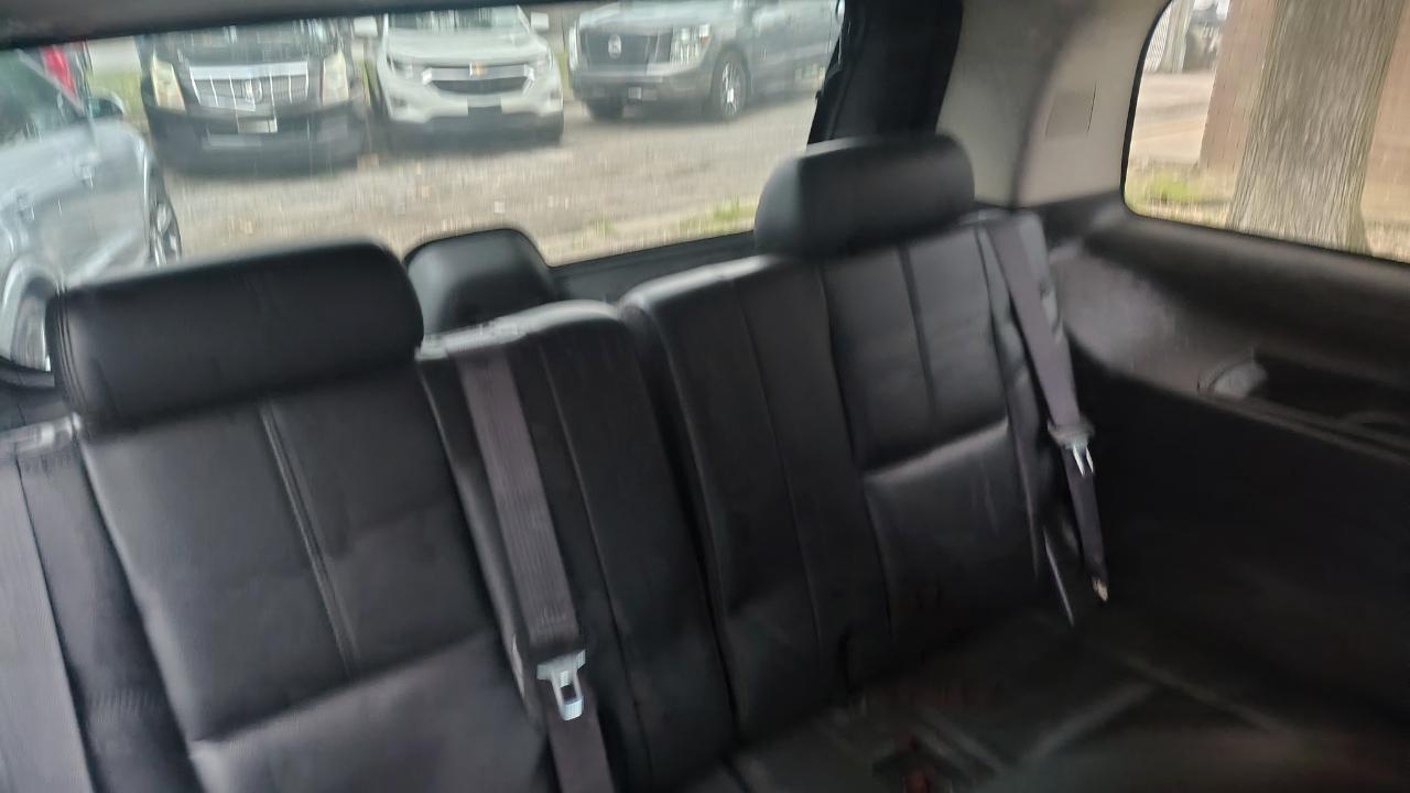 Chevrolet Tahoe 4WD 4dr 1500 LT 2011