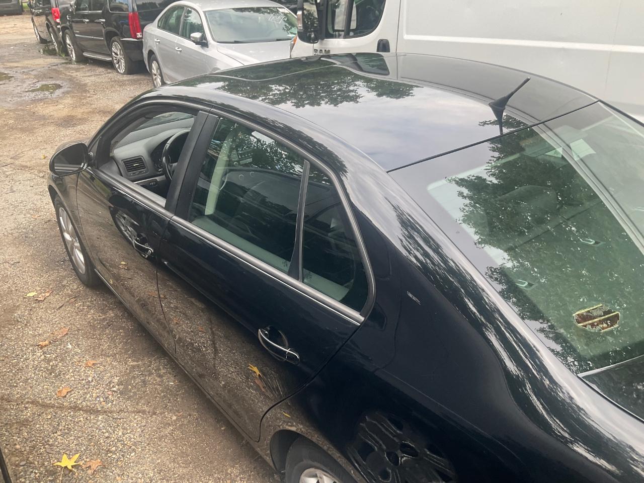 Volkswagen Jetta Sedan 4dr Auto Limited 2010