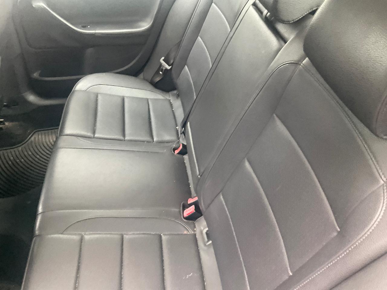 Volkswagen Jetta Sedan 4dr Auto Limited 2010