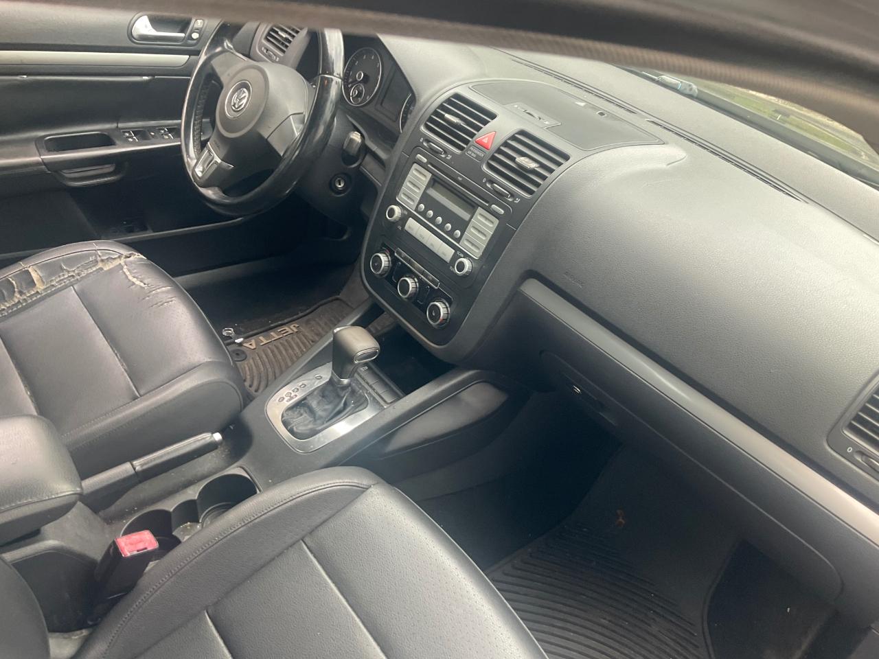 Volkswagen Jetta Sedan 4dr Auto Limited 2010