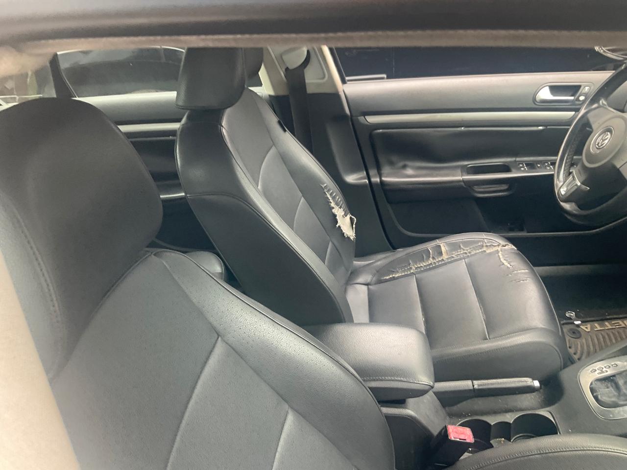 Volkswagen Jetta Sedan 4dr Auto Limited 2010