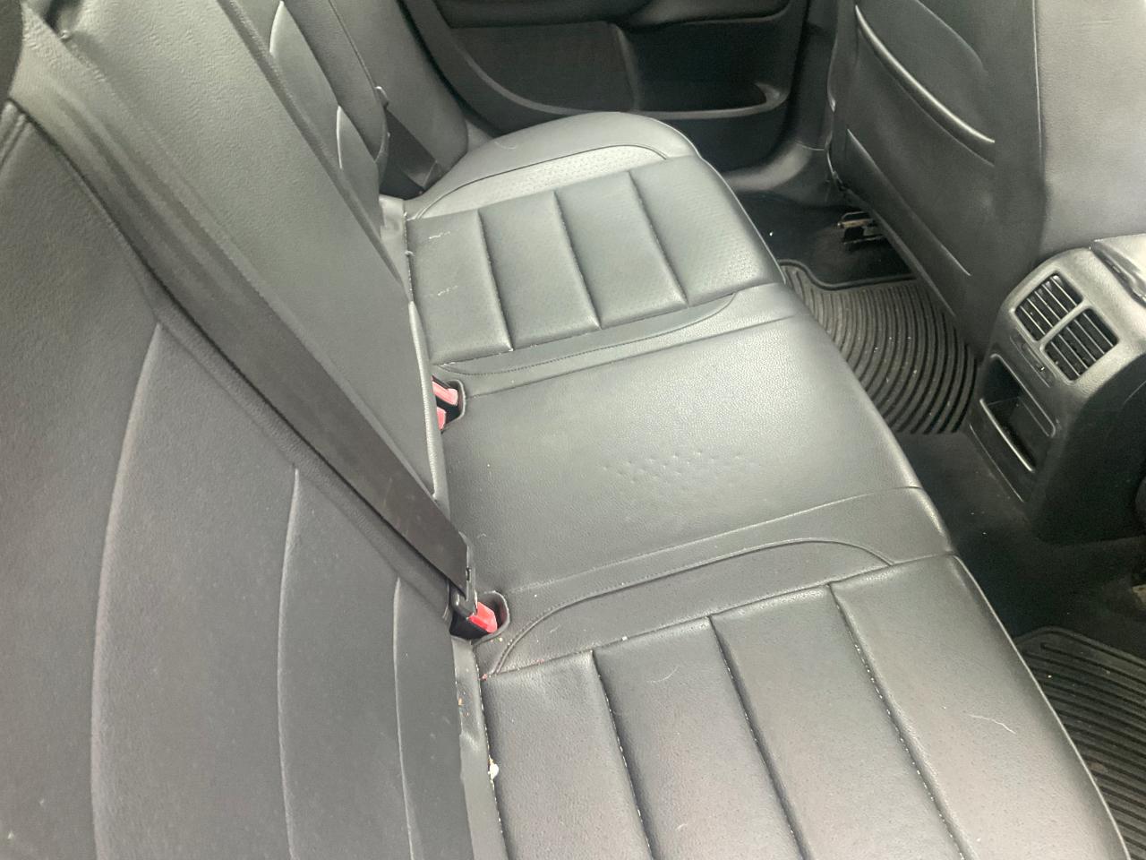 Volkswagen Jetta Sedan 4dr Auto Limited 2010