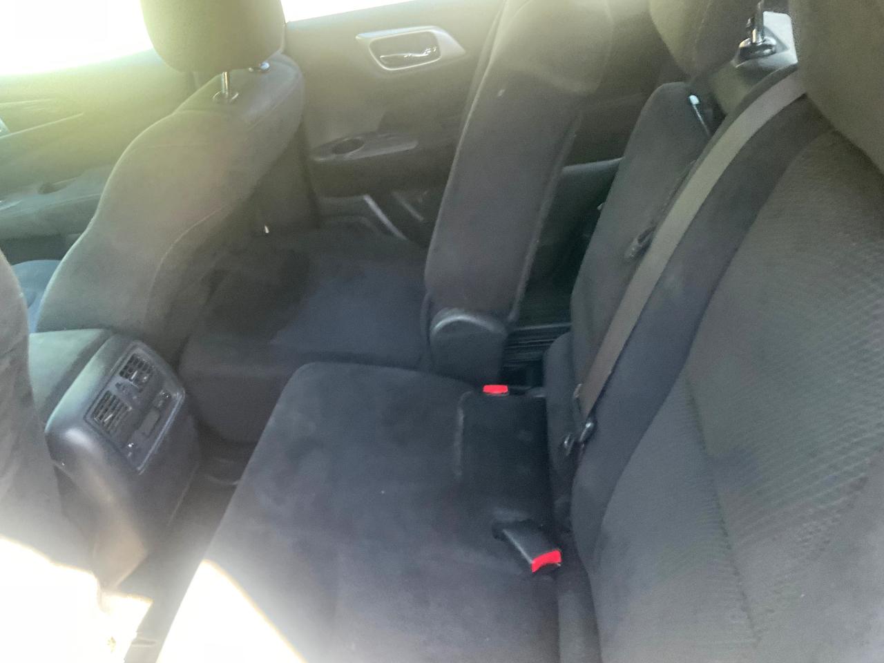 Nissan Pathfinder 4WD 4dr S 2015