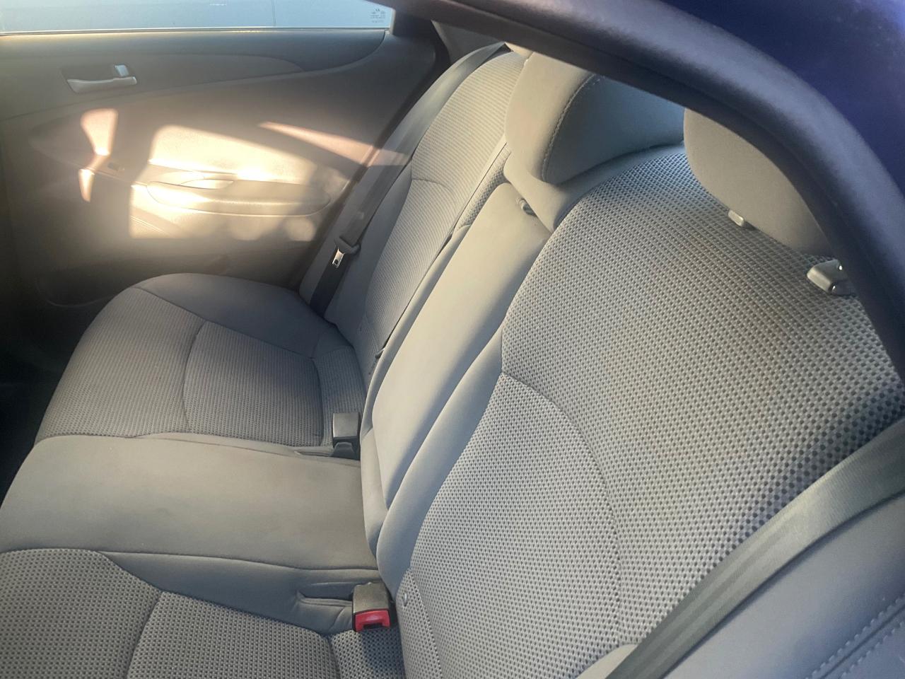 Hyundai Sonata 4dr Sdn 2.4L Auto GLS 2012
