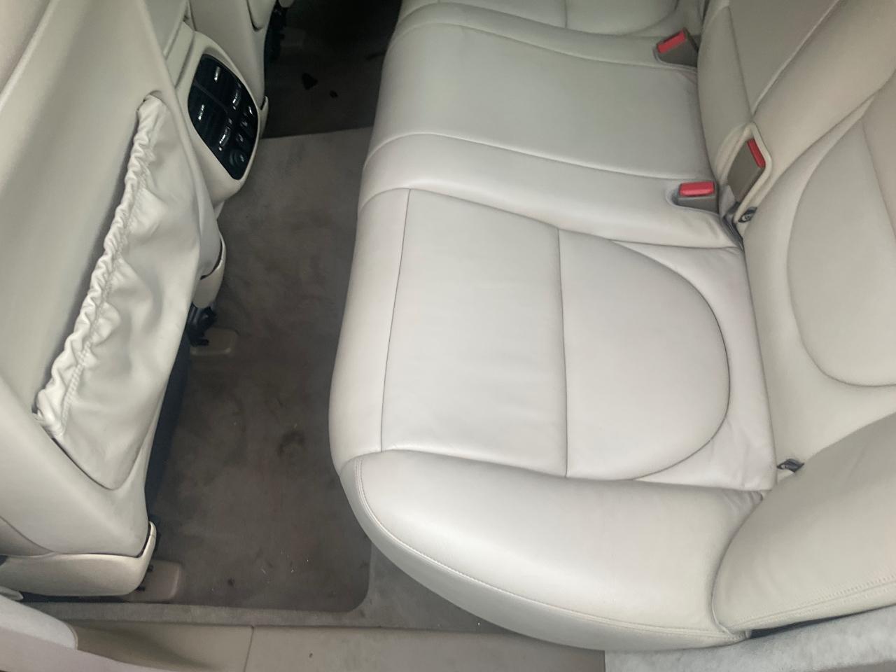Jaguar XJ 4dr Sdn XJ8 2004