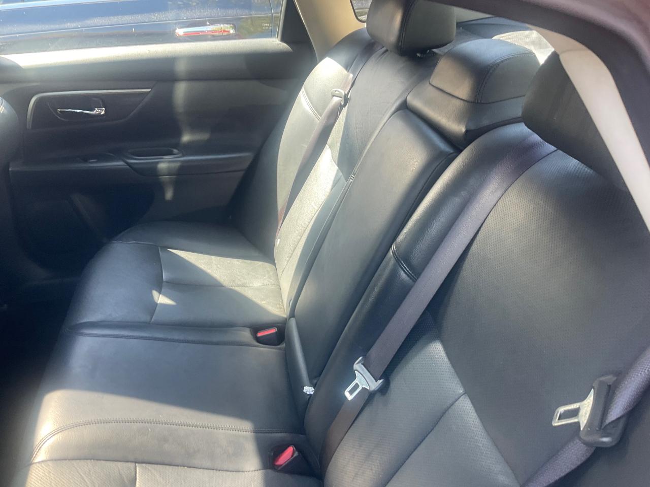 Nissan Altima 4dr Sdn V6 3.5 SL 2015