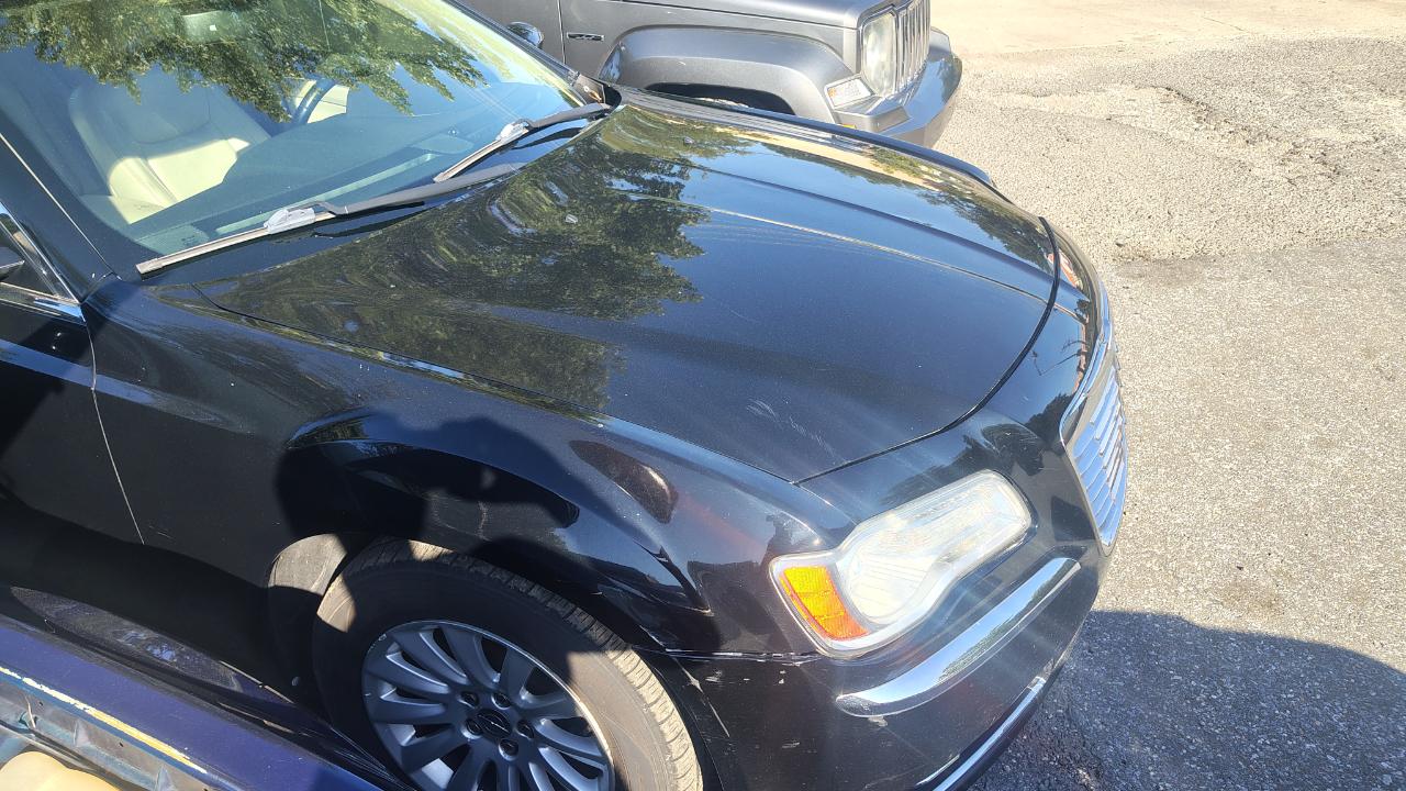 Chrysler 300 4dr Sdn RWD 2014