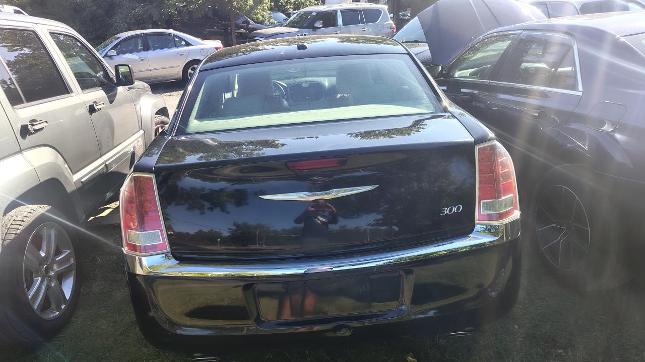 Chrysler 300 4dr Sdn RWD 2014