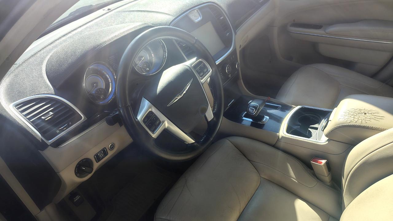 Chrysler 300 4dr Sdn RWD 2014