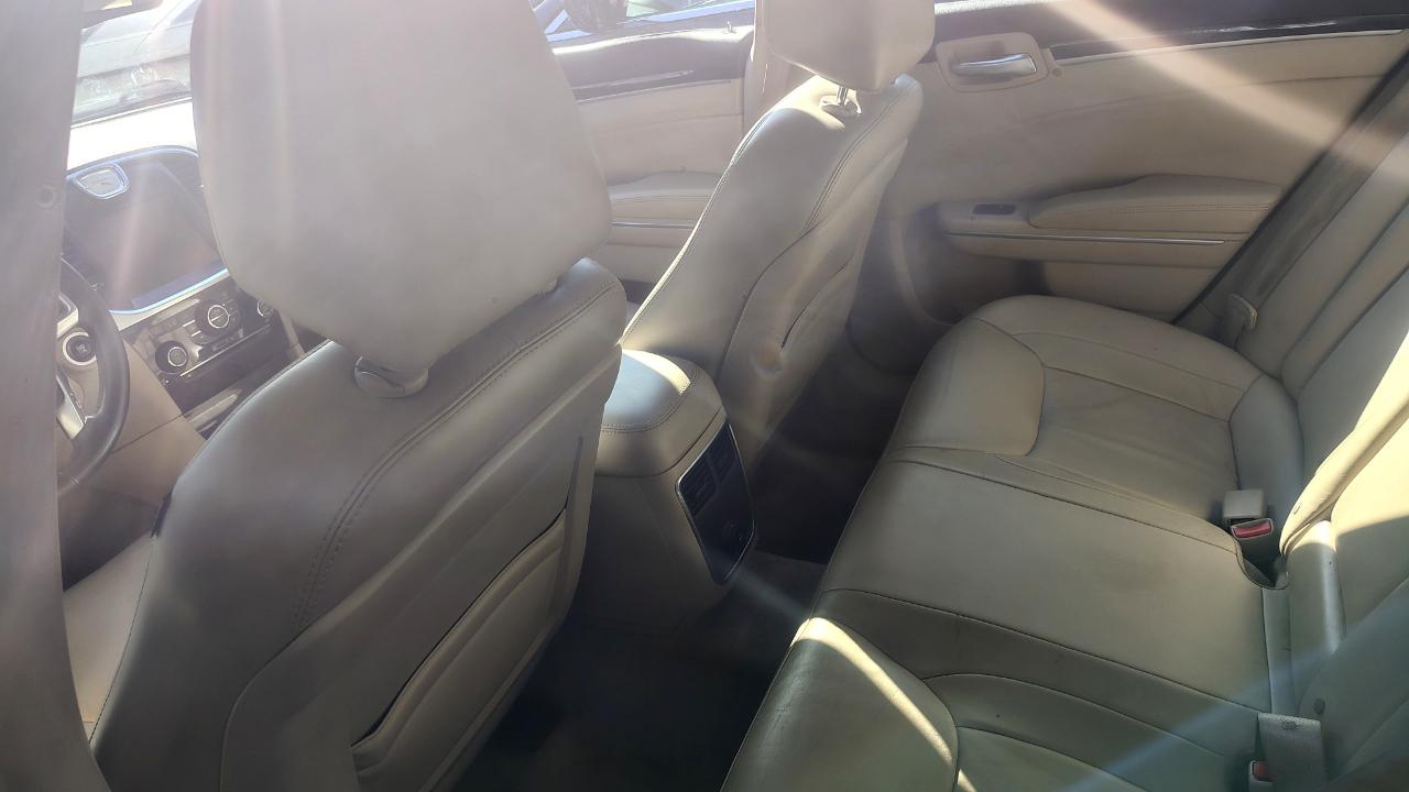 Chrysler 300 4dr Sdn RWD 2014