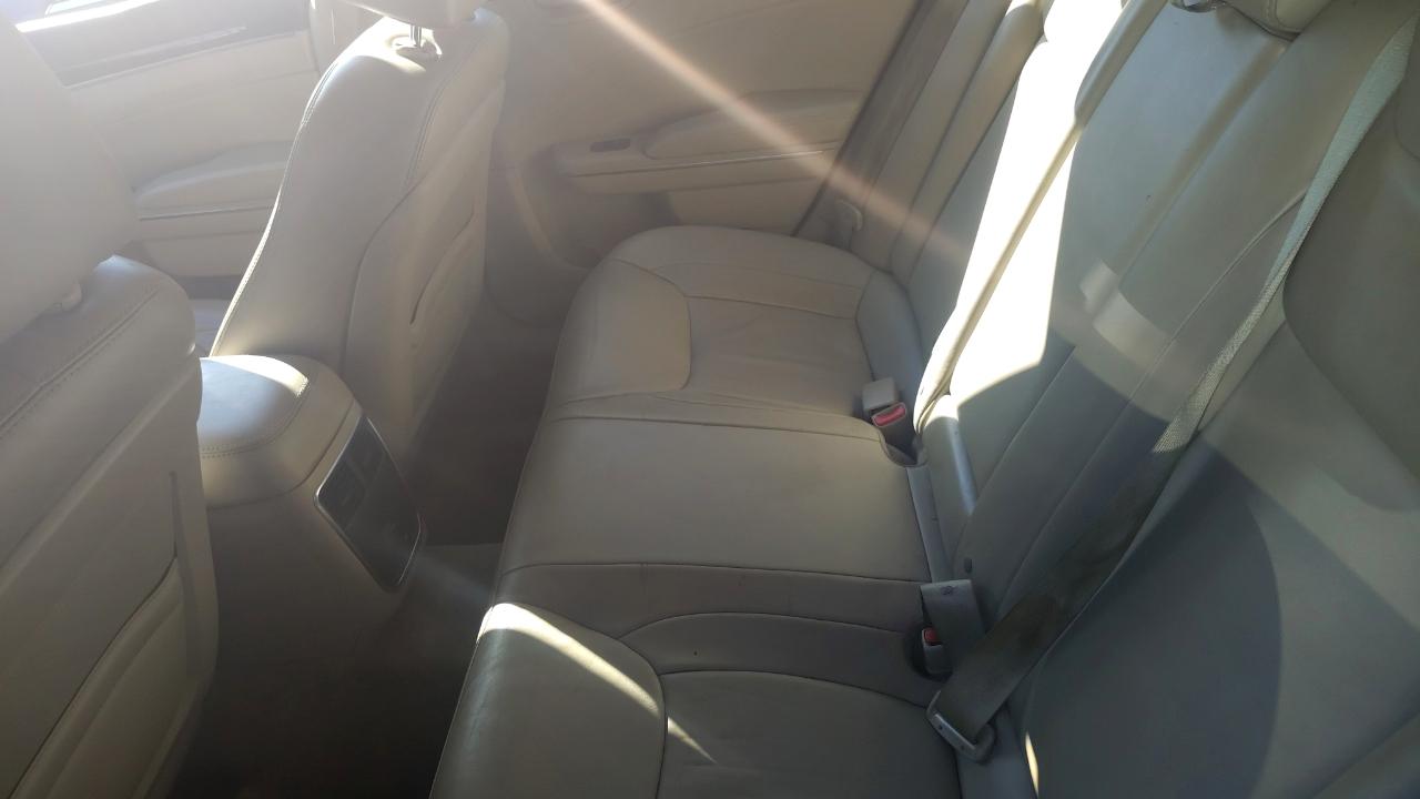 Chrysler 300 4dr Sdn RWD 2014