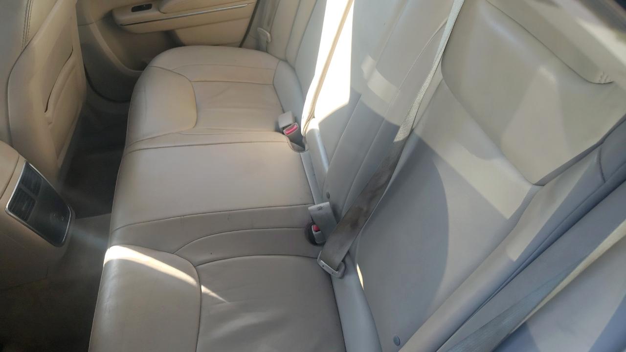 Chrysler 300 4dr Sdn RWD 2014
