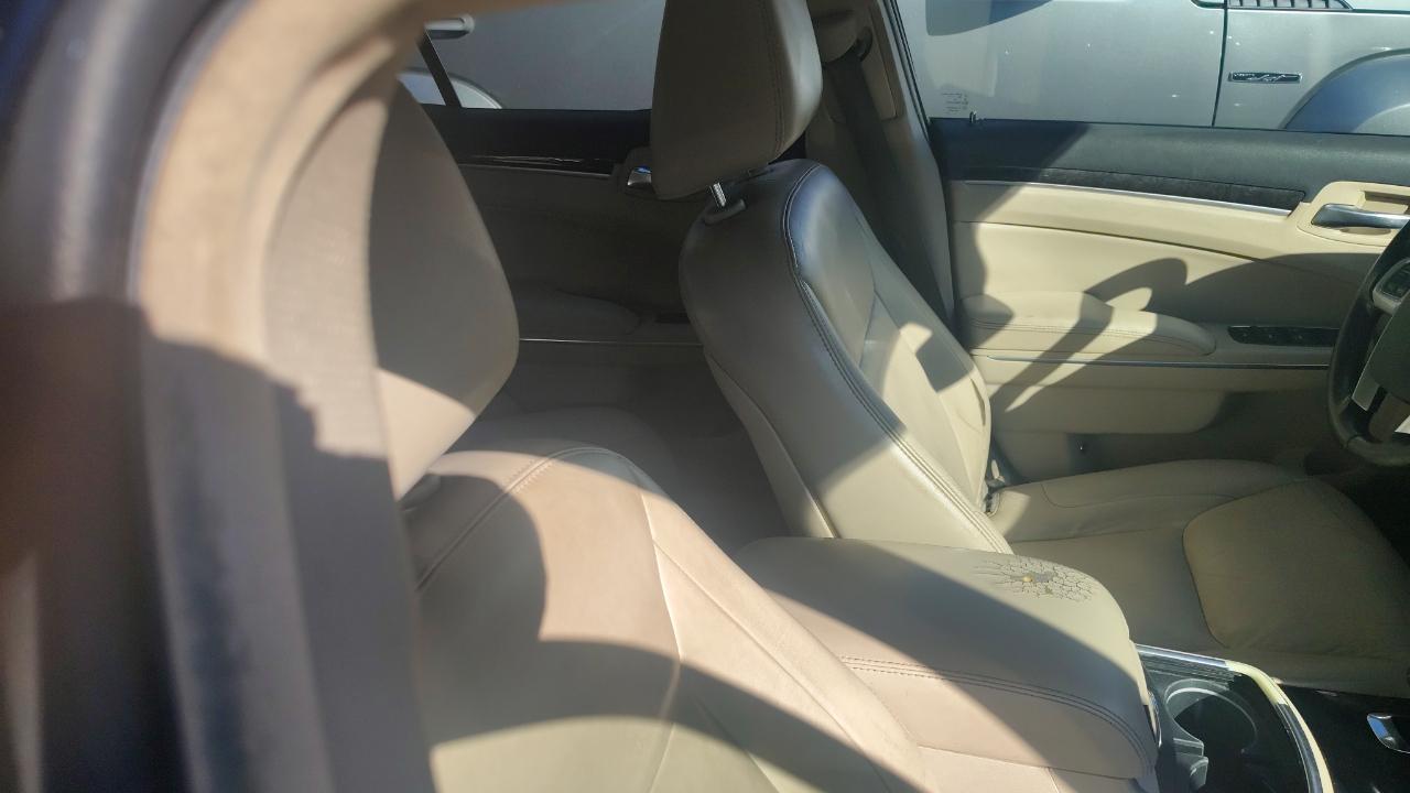 Chrysler 300 4dr Sdn RWD 2014