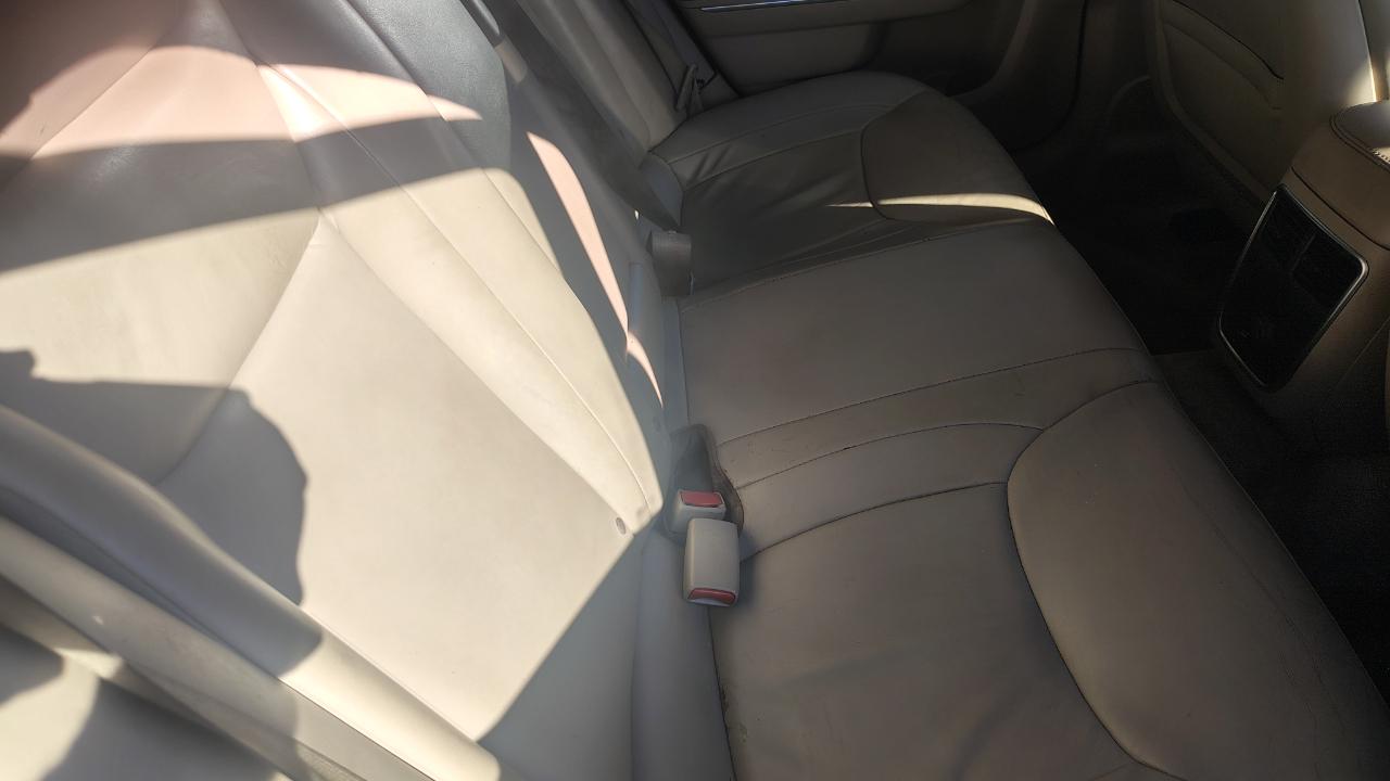 Chrysler 300 4dr Sdn RWD 2014