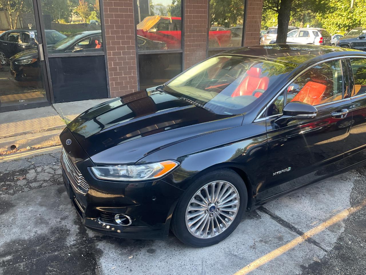 Ford Fusion 4dr Sdn Titanium Hybrid FWD 2014