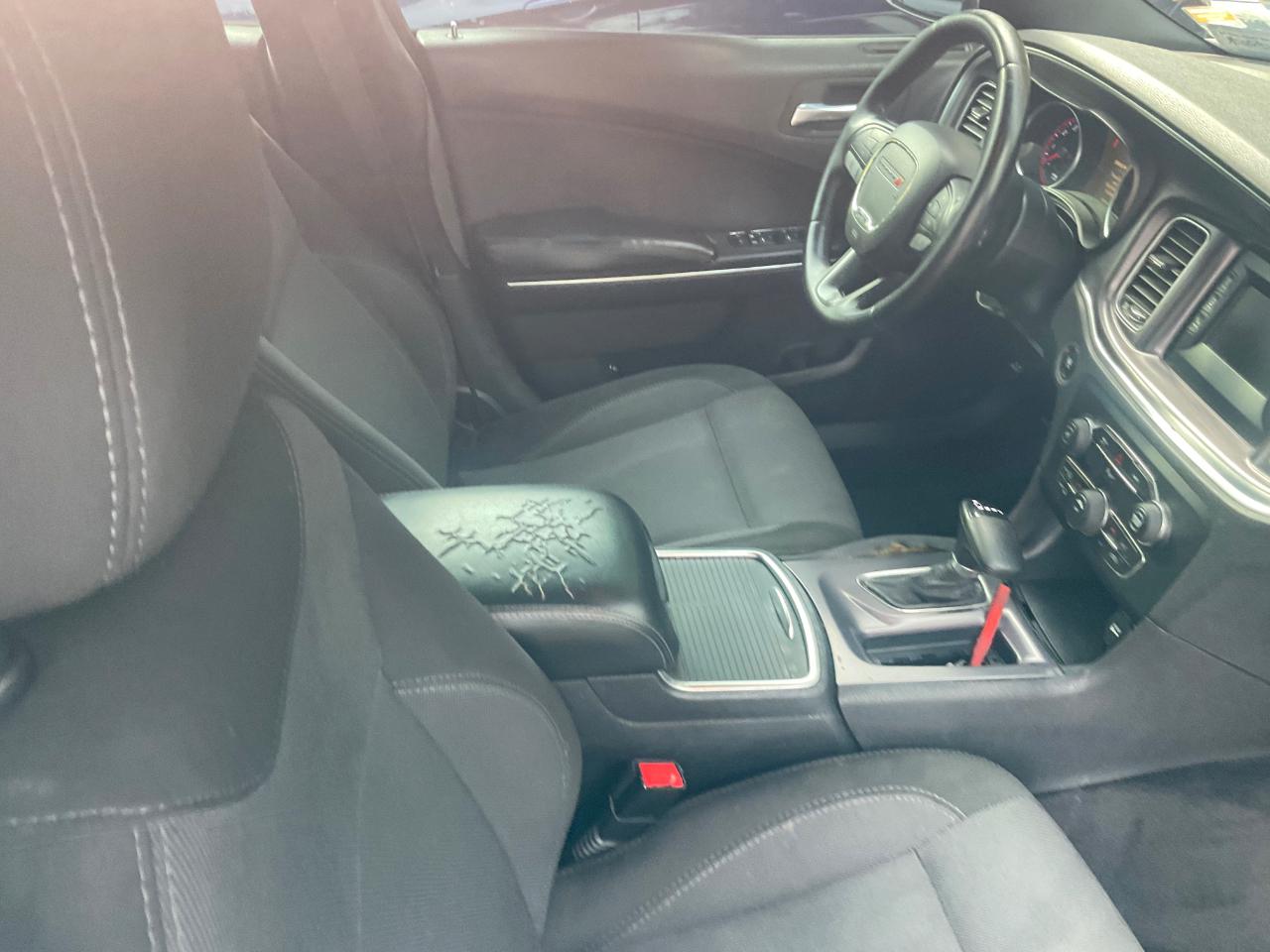 Dodge Charger 4dr Sdn SE RWD 2016