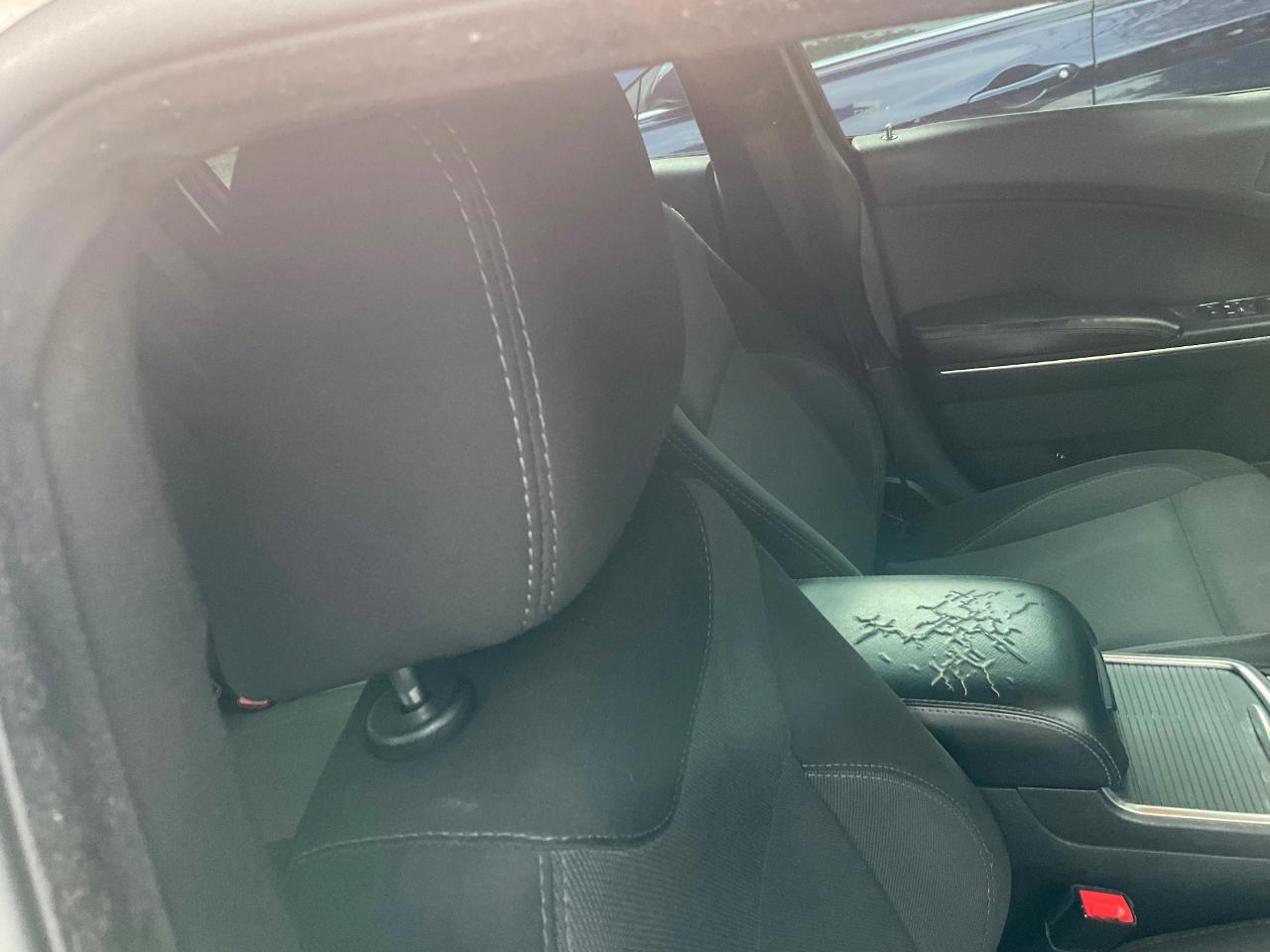 Dodge Charger 4dr Sdn SE RWD 2016