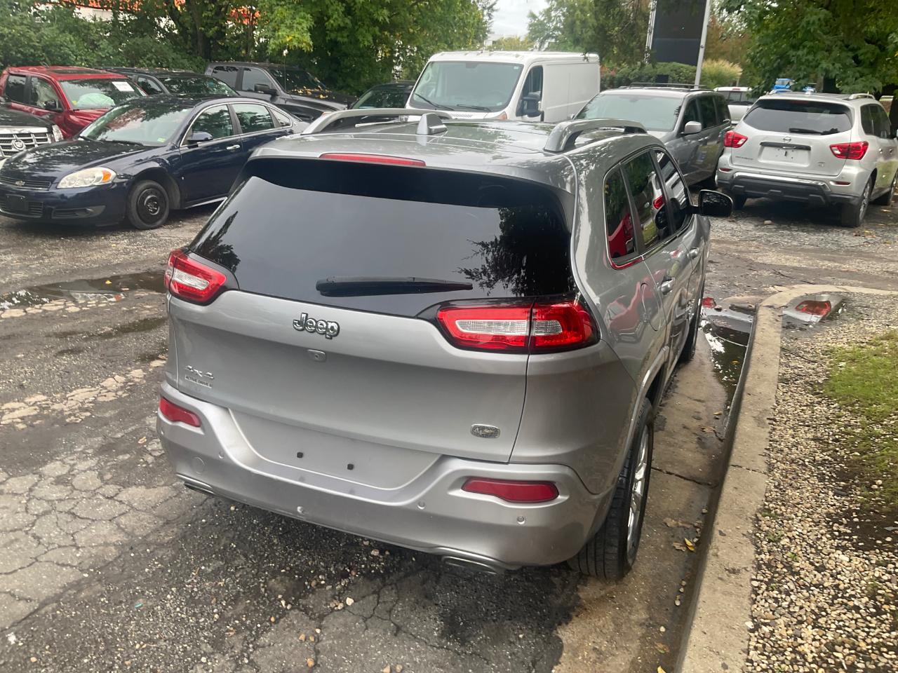Jeep Cherokee 4WD 4dr Overland 2016