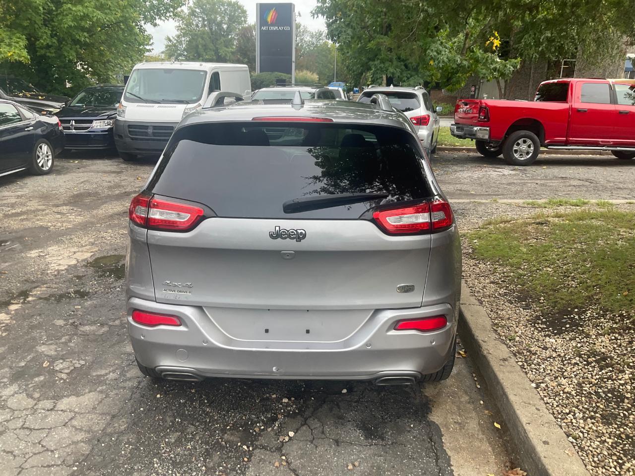 Jeep Cherokee 4WD 4dr Overland 2016