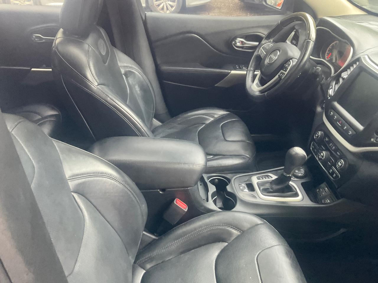 Jeep Cherokee 4WD 4dr Overland 2016