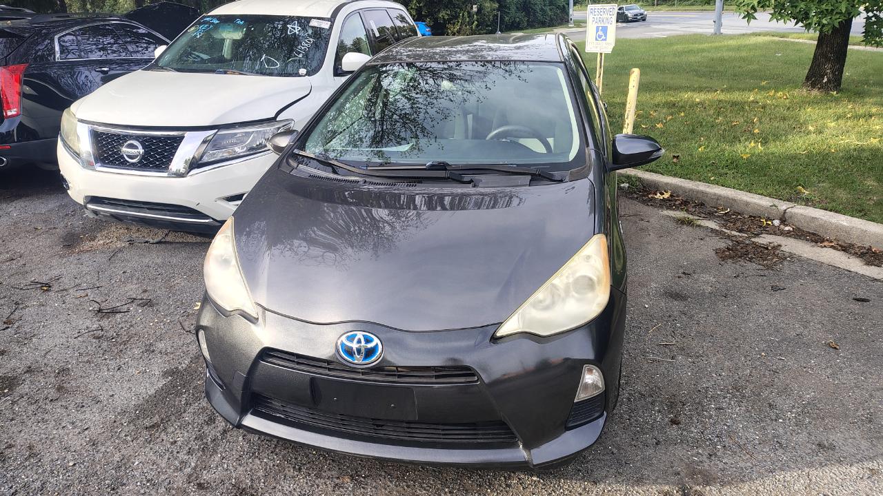 Toyota Prius c 5dr HB Three (Natl) 2012
