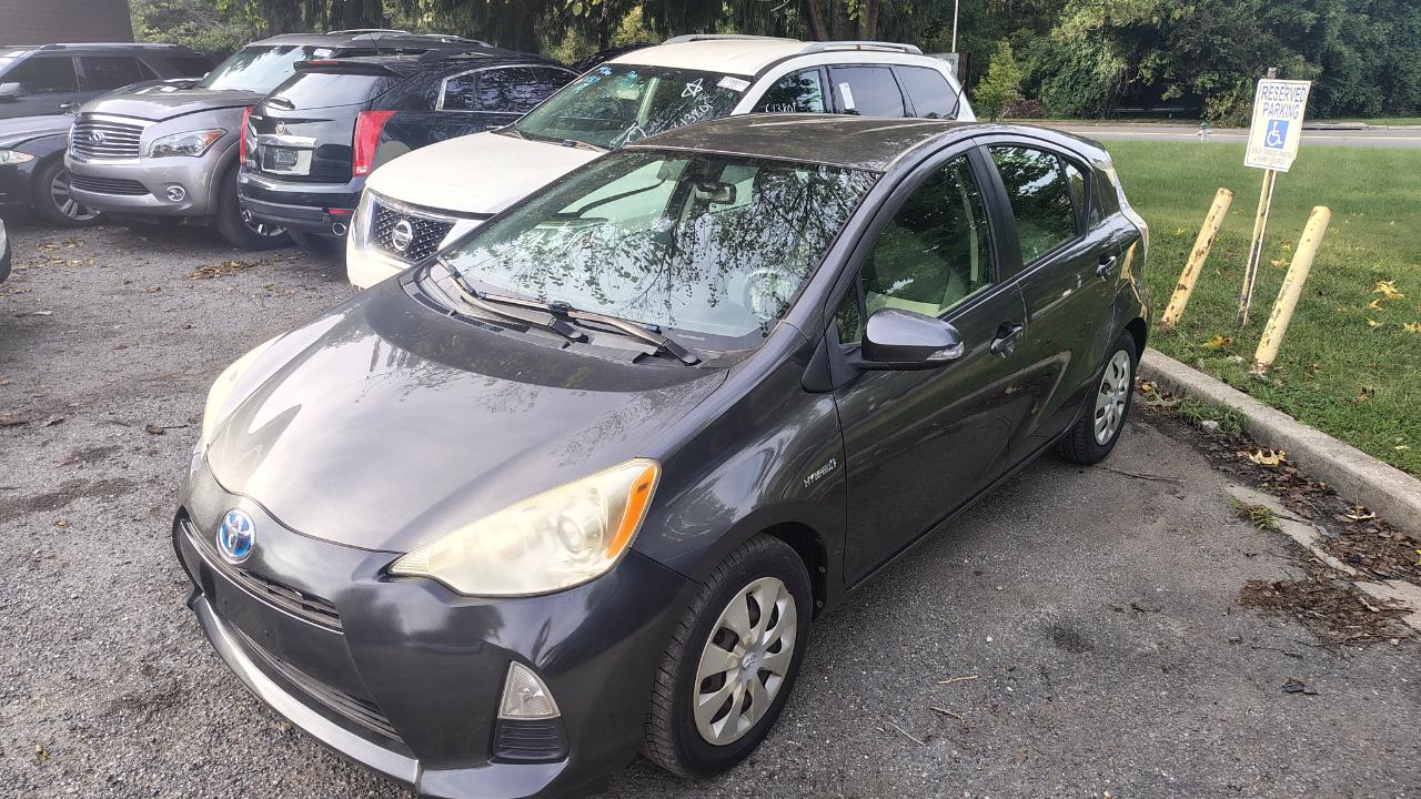 Toyota Prius c 5dr HB Three (Natl) 2012