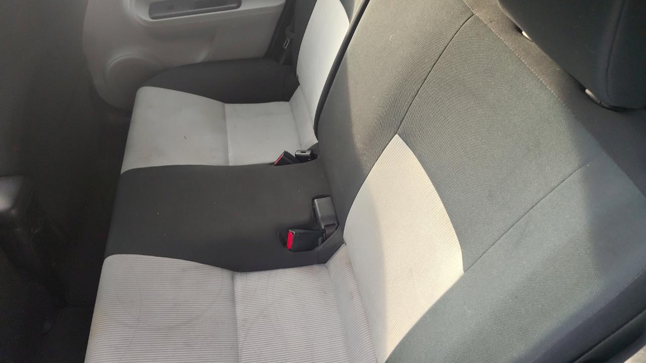 Toyota Prius c 5dr HB Three (Natl) 2012