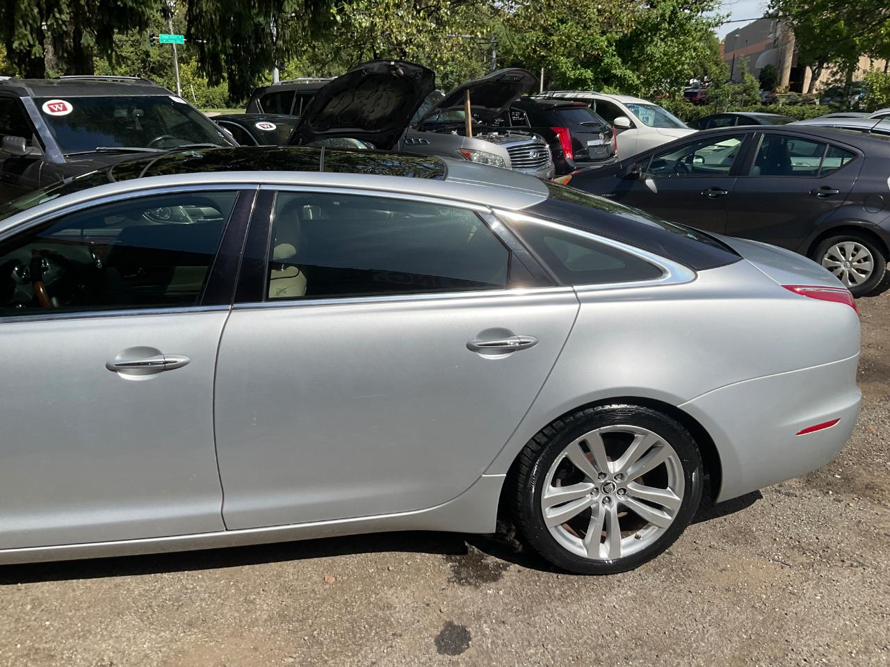 Jaguar XJ 4dr Sdn XJL 2012