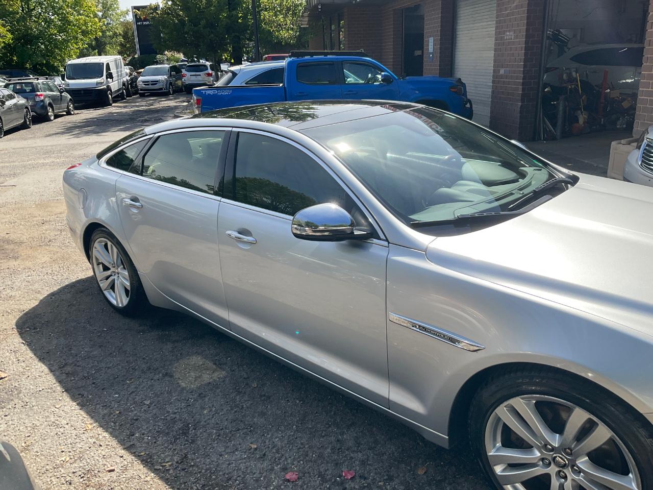 Jaguar XJ 4dr Sdn XJL 2012