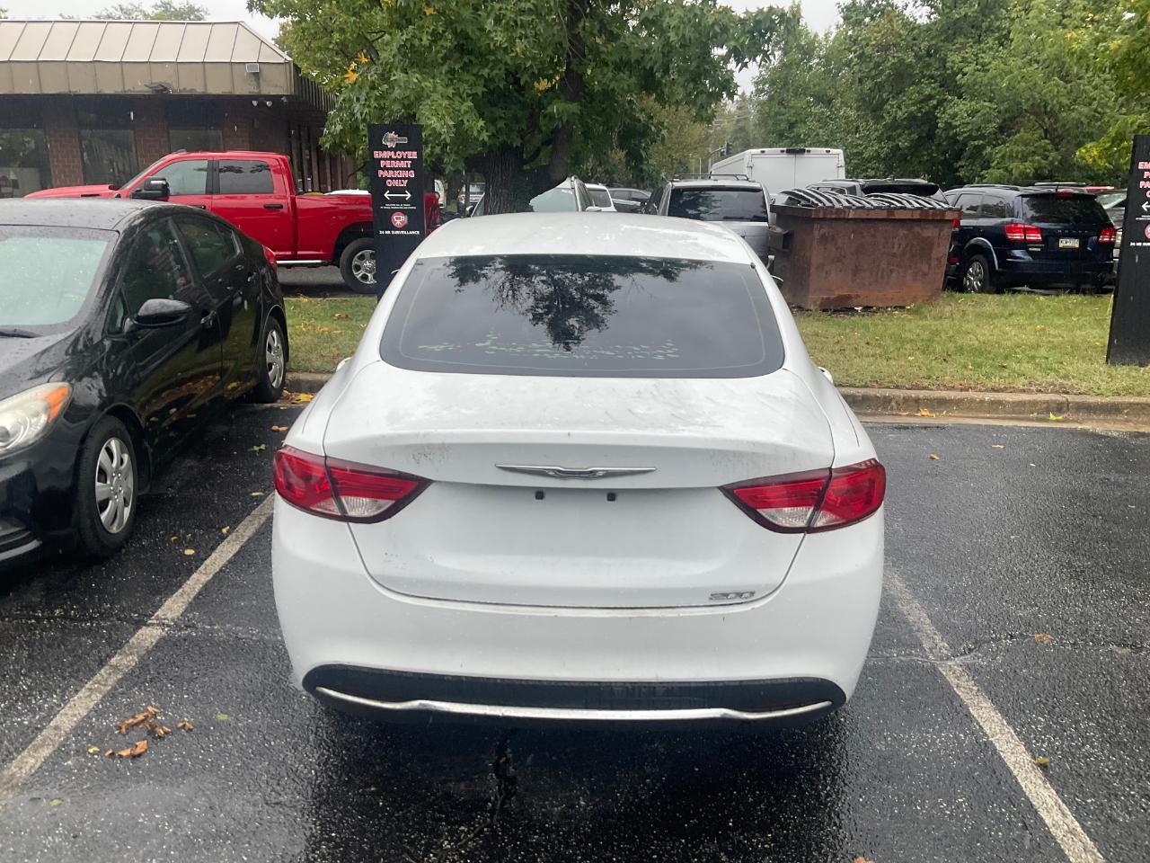 Chrysler 200 4dr Sdn Limited FWD 2015