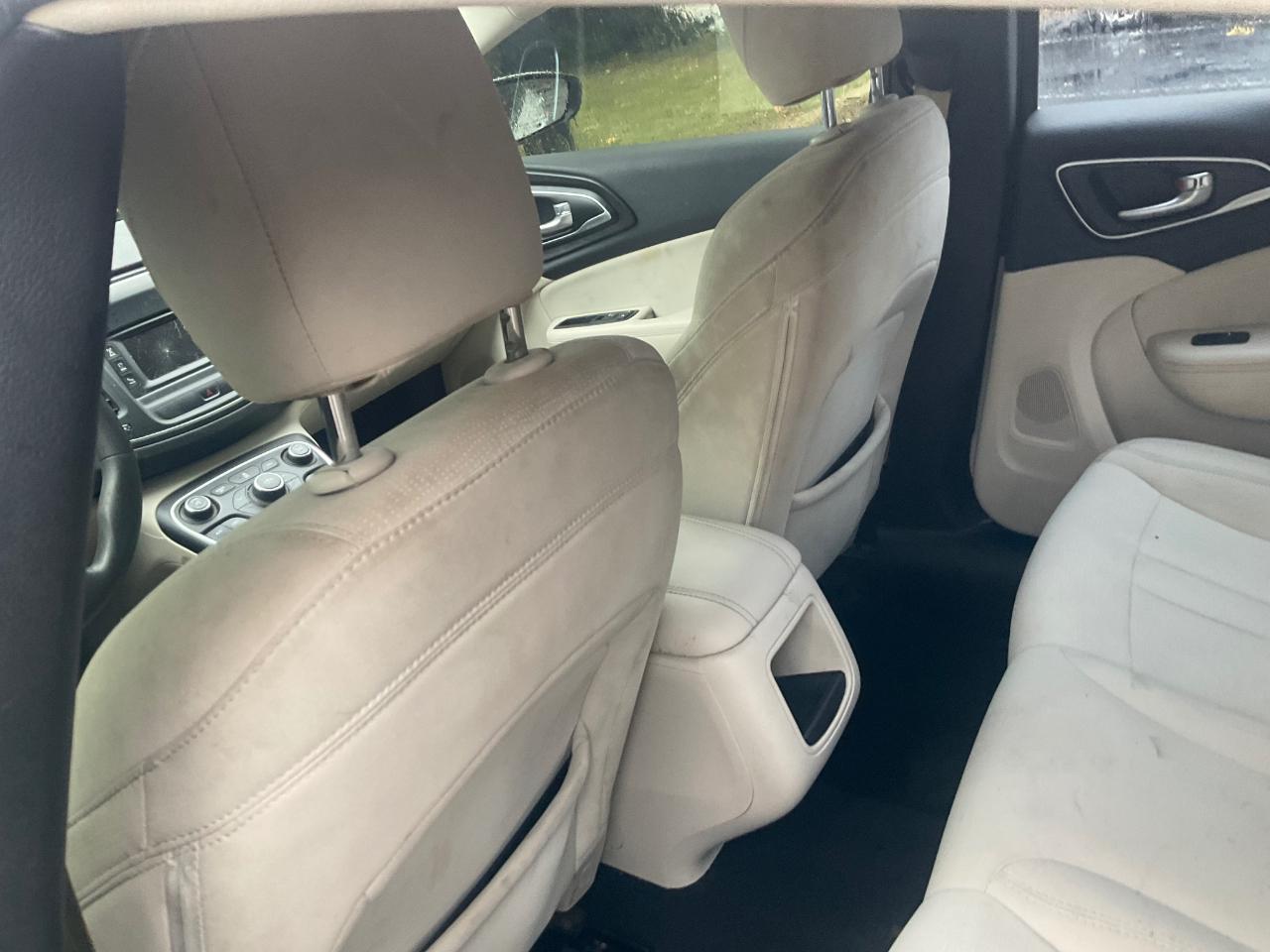 Chrysler 200 4dr Sdn Limited FWD 2015