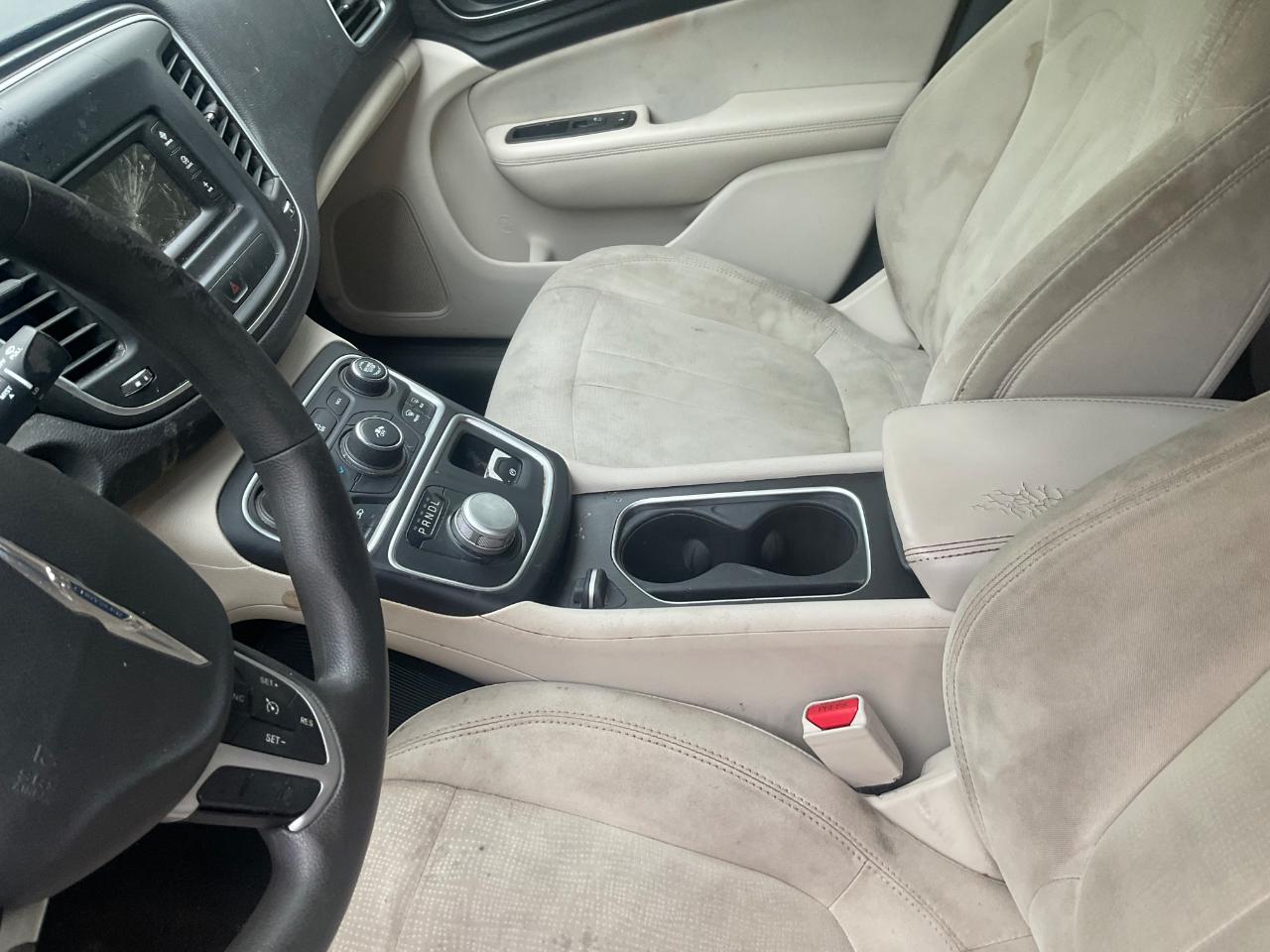 Chrysler 200 4dr Sdn Limited FWD 2015