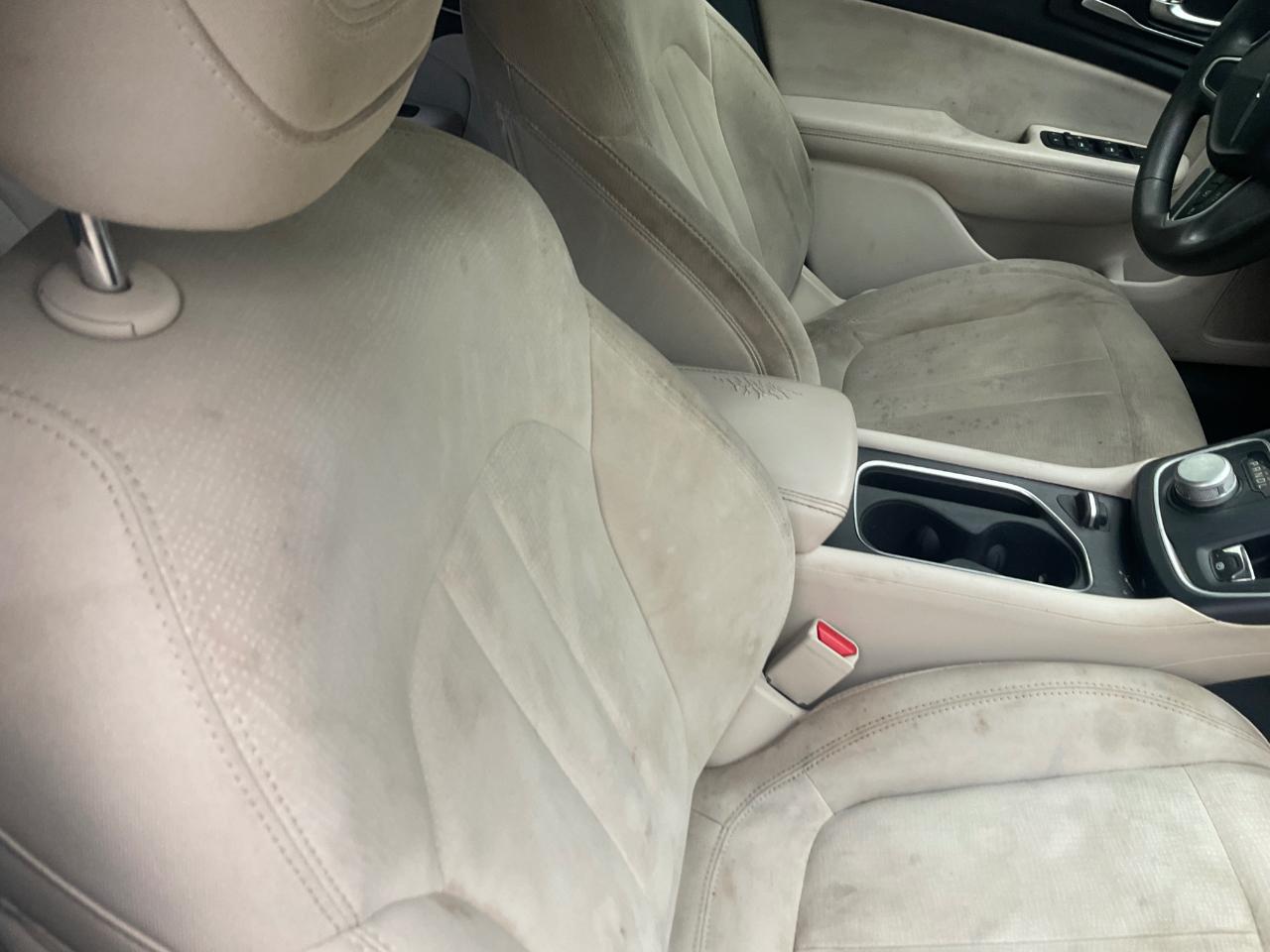 Chrysler 200 4dr Sdn Limited FWD 2015