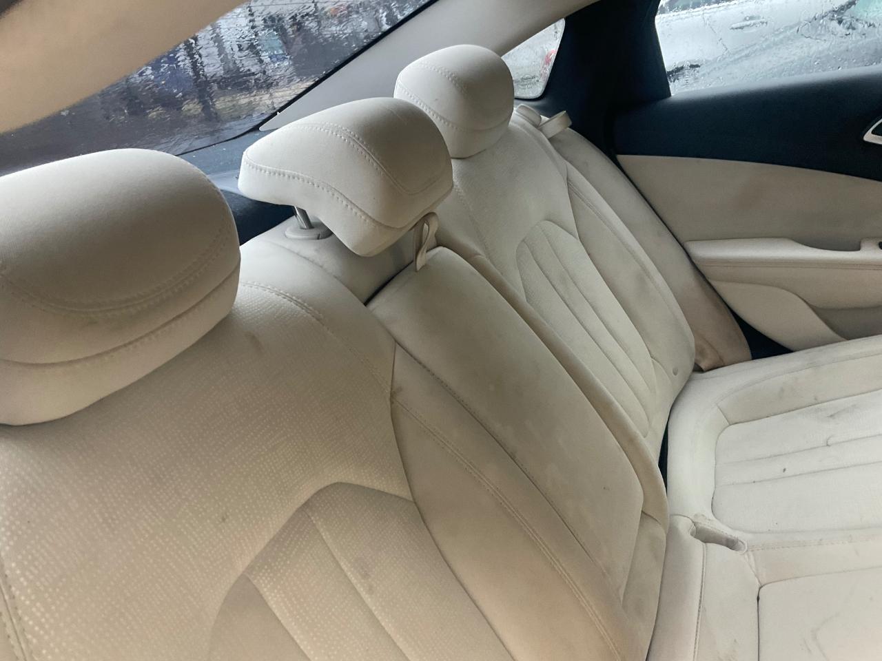 Chrysler 200 4dr Sdn Limited FWD 2015