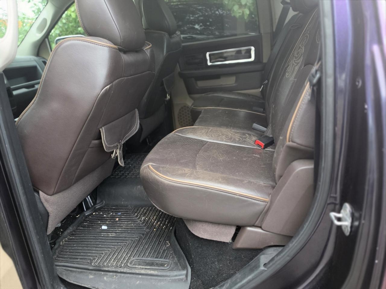 RAM 1500 4WD Crew Cab 140.5" ST 2014