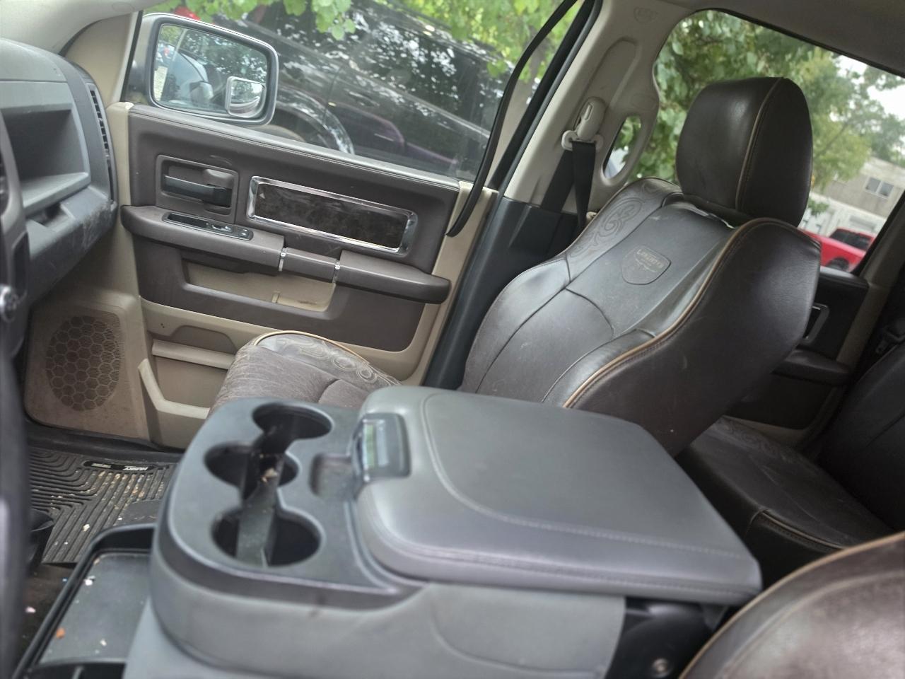 RAM 1500 4WD Crew Cab 140.5" ST 2014