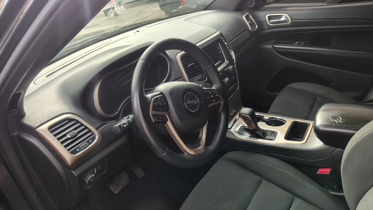 Jeep Grand Cherokee 4WD 4dr Laredo 2016