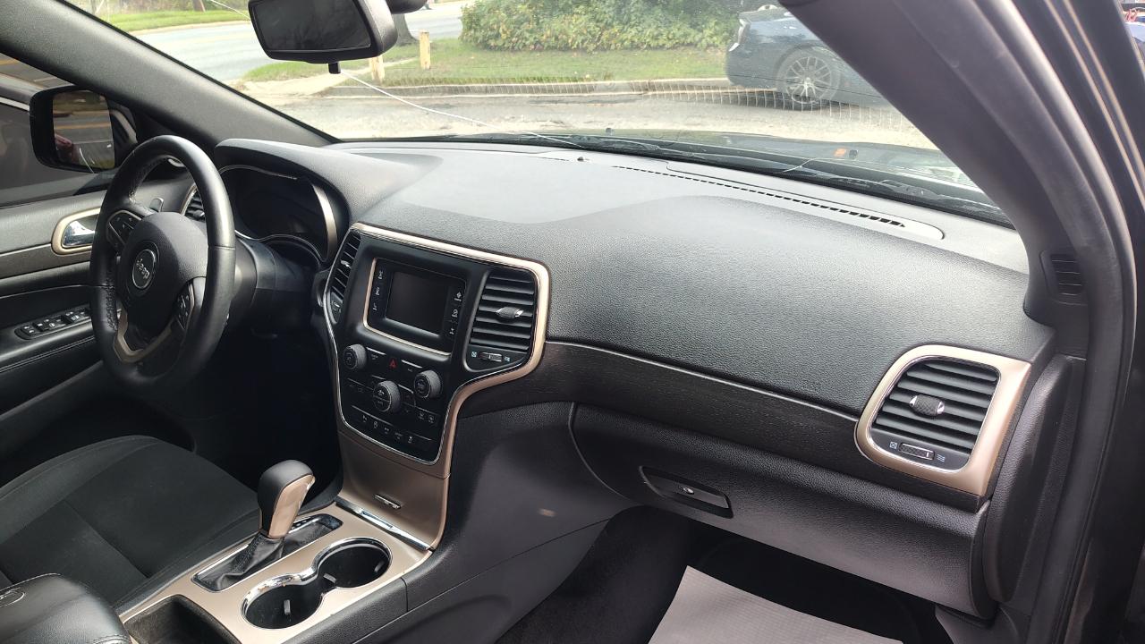 Jeep Grand Cherokee 4WD 4dr Laredo 2016