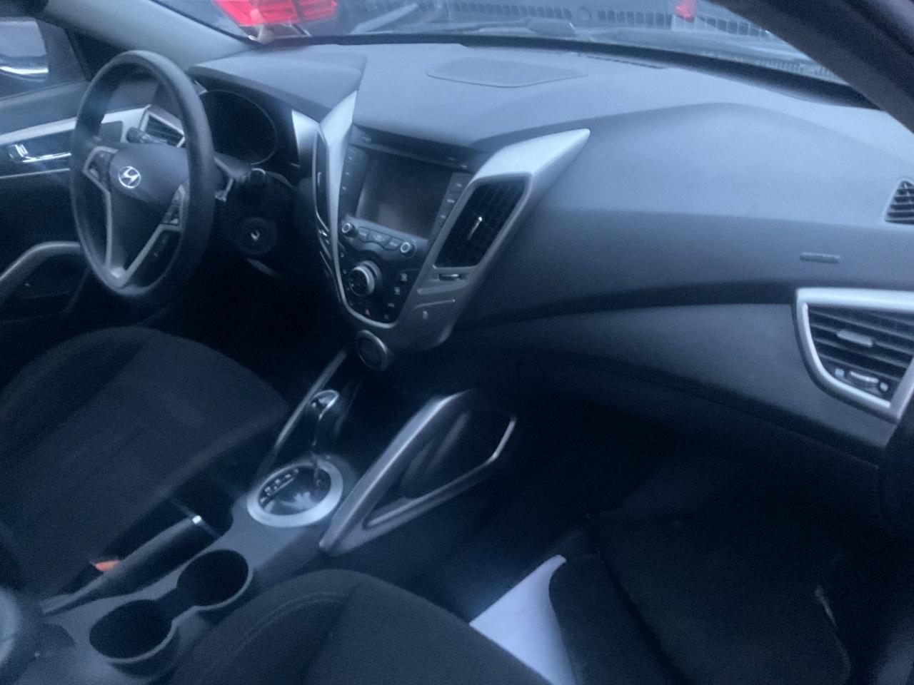Hyundai Veloster 3dr Cpe Auto 2016