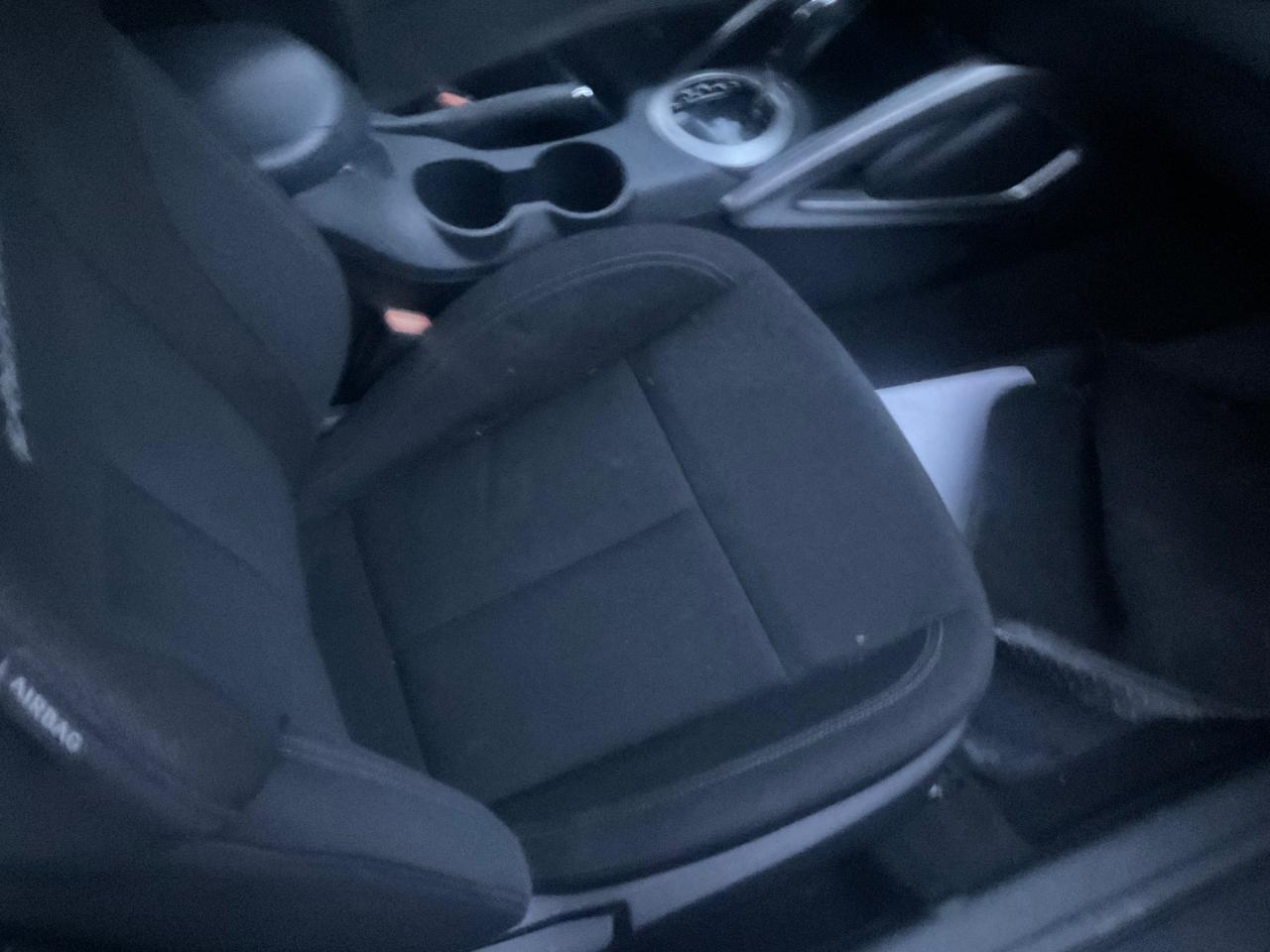 Hyundai Veloster 3dr Cpe Auto 2016